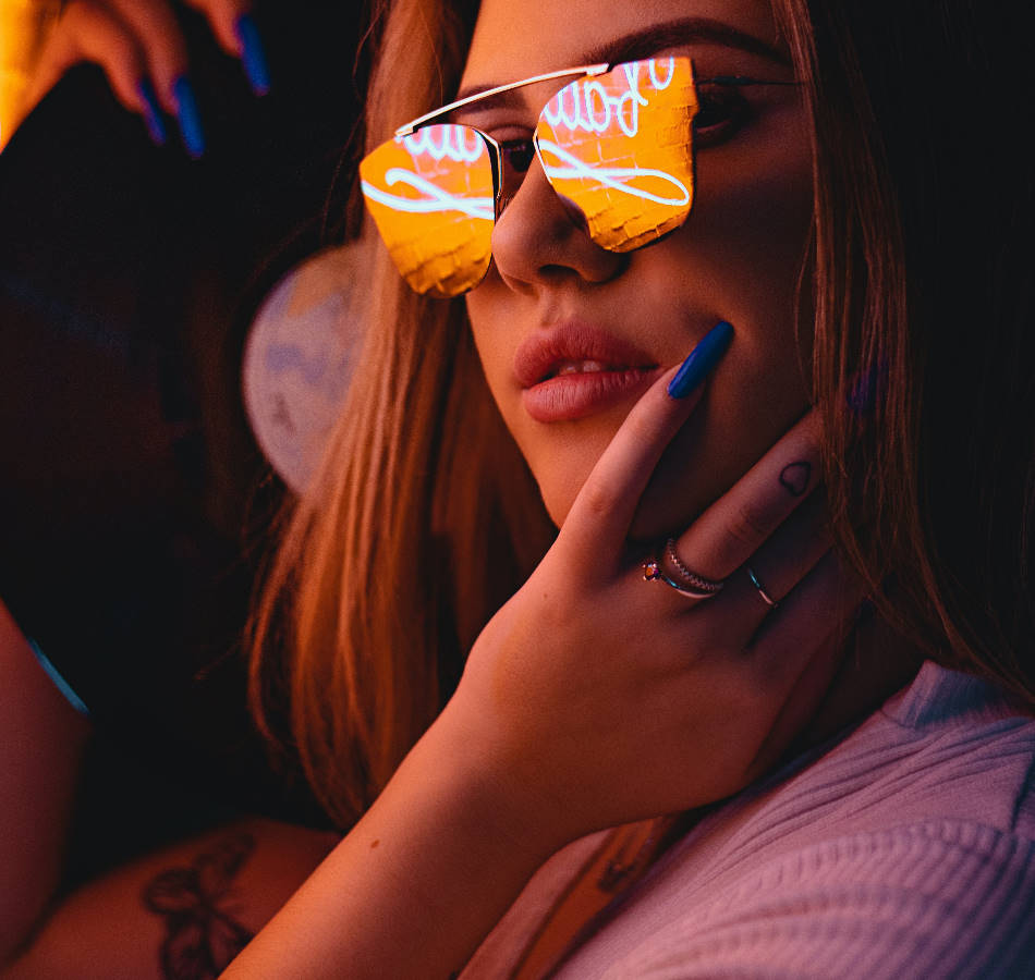 Portrait with orange reflective glasses